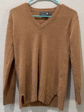 Anthropologie Cashmere Woman’s V-Neck Sweater in Camel Brown
